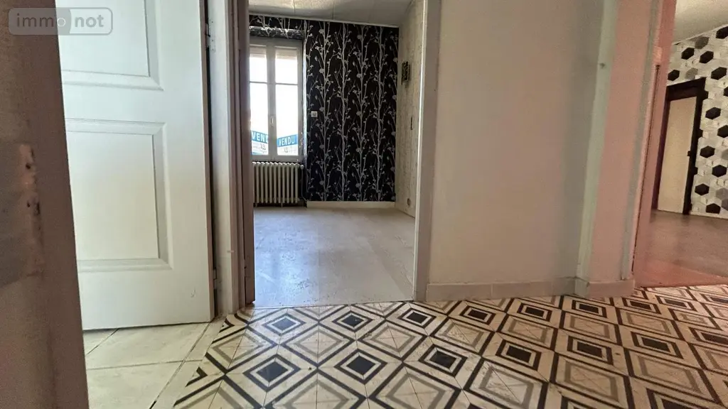 Maison a vendre La Roche-Neuville 53200 Mayenne 53 200 m2 8 pièces 150900 euros 028/2281 018