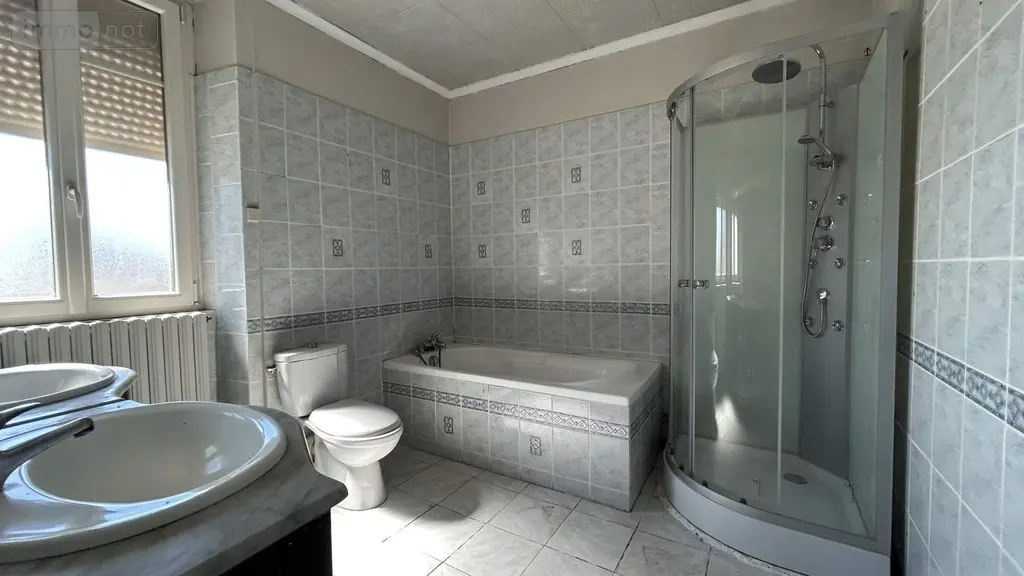 Maison a vendre La Roche-Neuville 53200 Mayenne 53 200 m2 8 pièces 150900 euros 028/2281 007