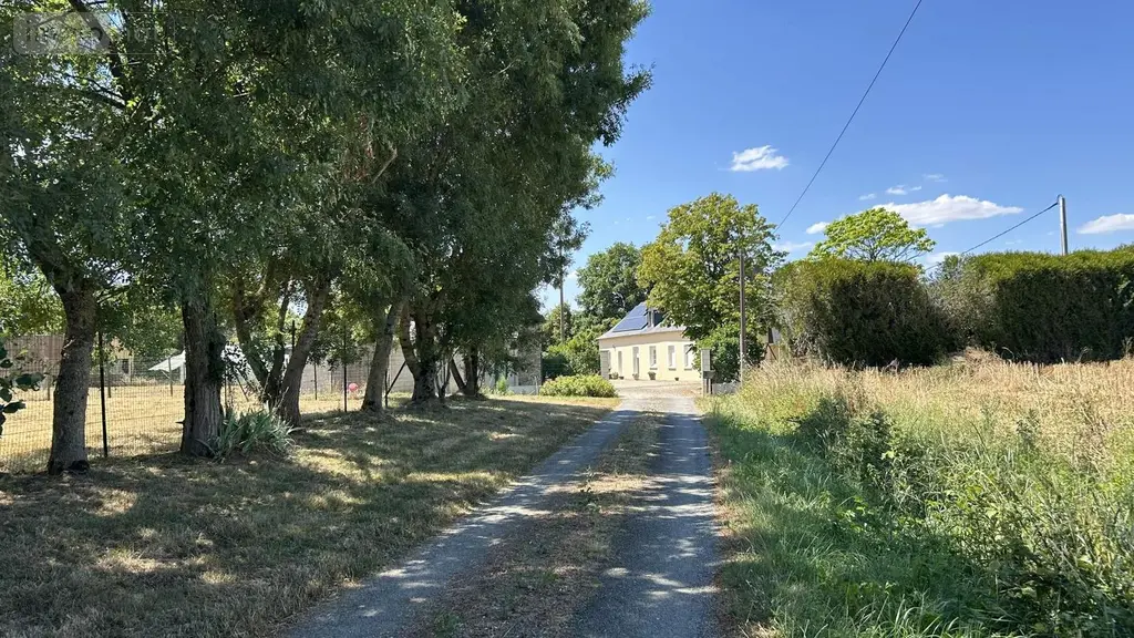 Maison a vendre Gennes-Longuefuye 53200 Mayenne 53 200 m2 10 pièces 332500 euros 028/2300 010