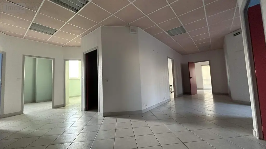 Fonds et murs commerciaux a vendre Château-Gontier-sur-Mayenne 53200 Mayenne 53 360 m2 15 pièces 321900 euros 028/2346 005