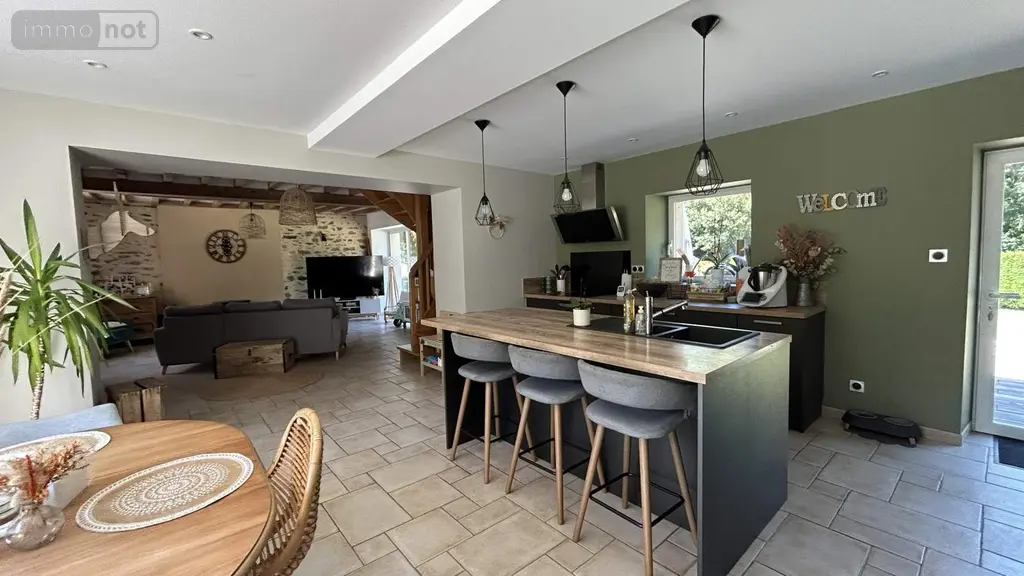 Maison a vendre Château-Gontier-sur-Mayenne 53200 Mayenne 53 130 m2 6 pièces 369900 euros 028/2372 014