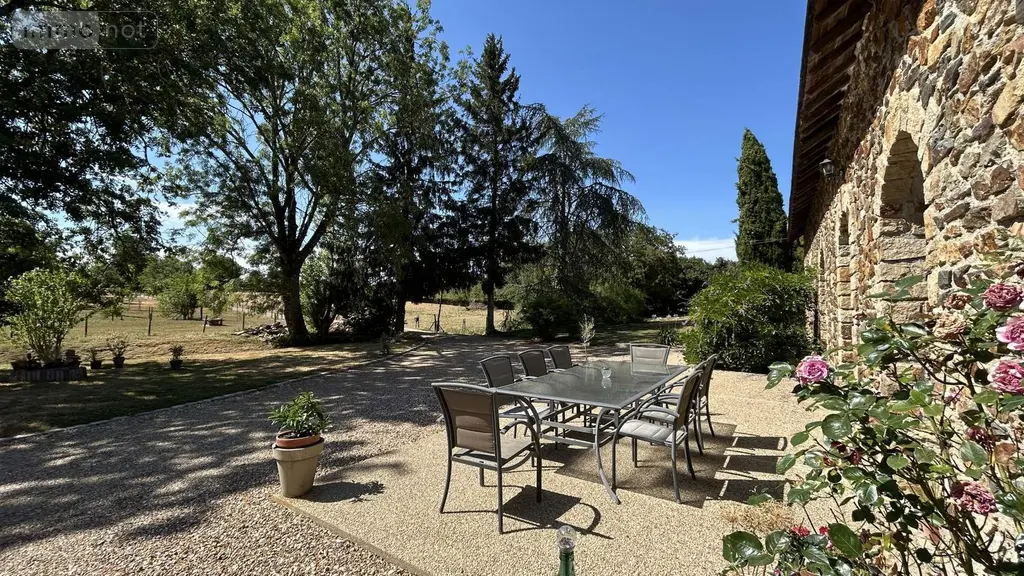 Maison a vendre La Roche-Neuville 53200 Mayenne 53 192 m2 7 pièces 372900 euros 028/2378 005