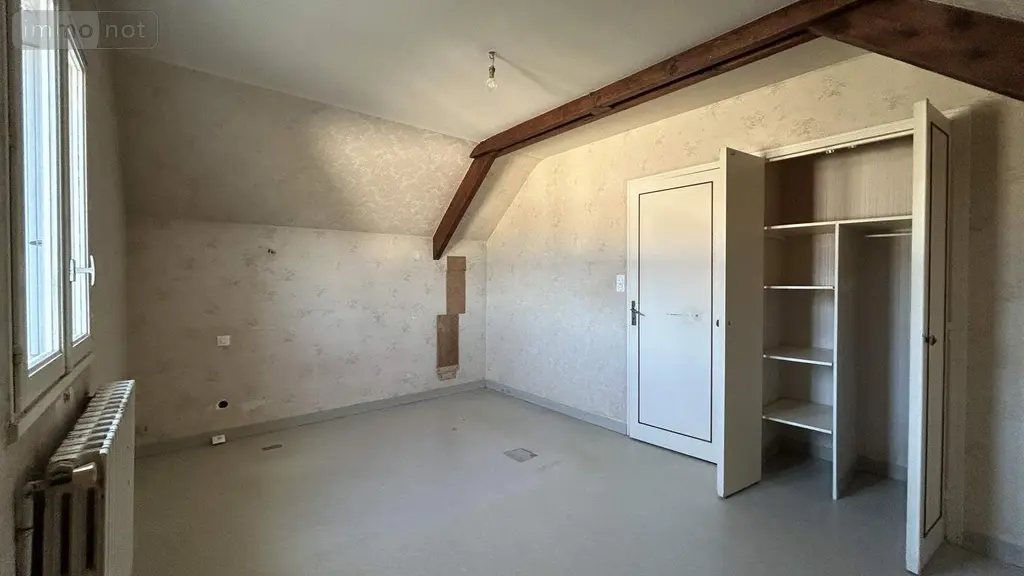 Immeuble de rapport a vendre Château-Gontier-sur-Mayenne 53200 Mayenne 53 120 m2 5 pièces 157200 euros 028/2393 010