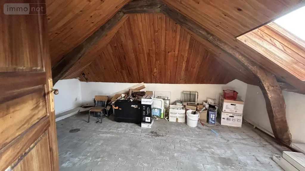 Immeuble de rapport a vendre Château-Gontier-sur-Mayenne 53200 Mayenne 53 127 m2 6 pièces 157500 euros 028/2394 014