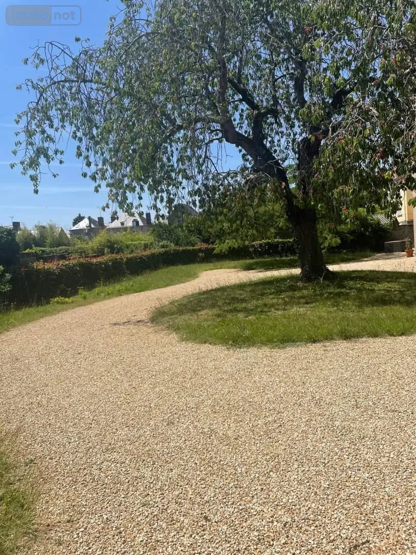 Maison a vendre Mayenne 53100 Mayenne 53 260 m2 13 pièces 372600 euros 046/811 012