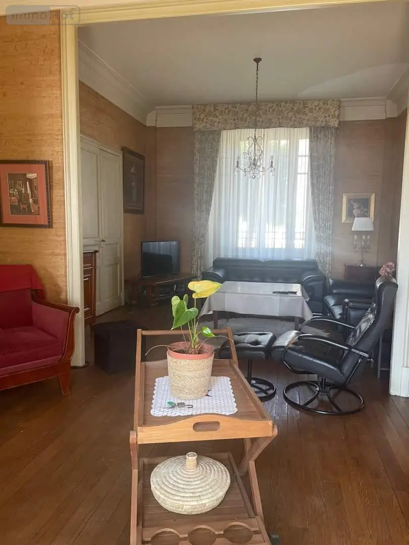Maison a vendre Mayenne 53100 Mayenne 53 260 m2 13 pièces 372600 euros 046/811 015