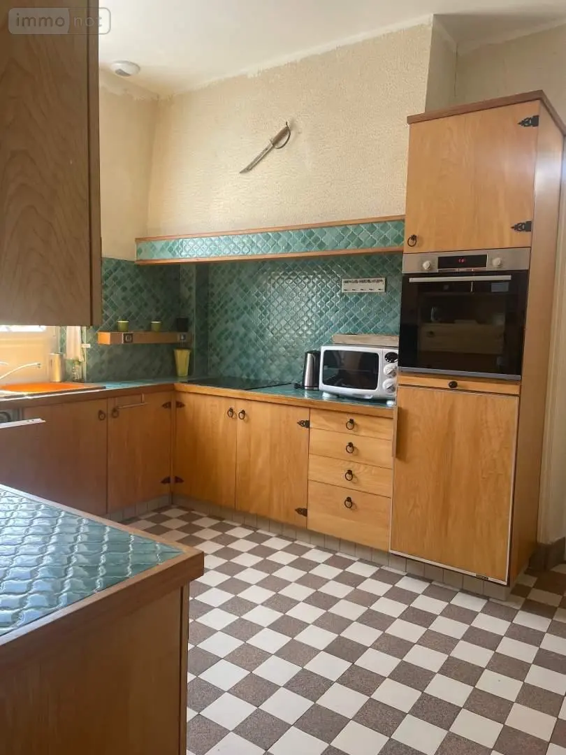 Maison a vendre Mayenne 53100 Mayenne 53 260 m2 13 pièces 372600 euros 046/811 002