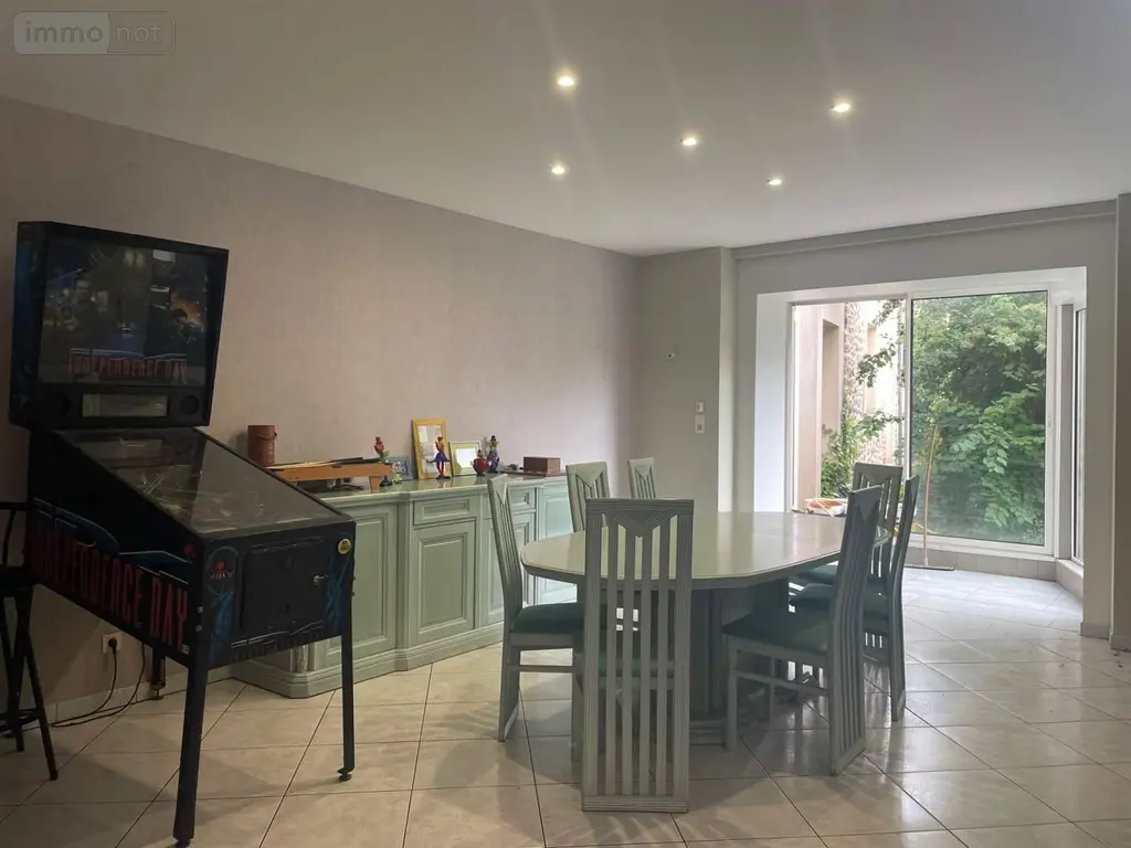 Maison a vendre Saint-Baudelle 53100 Mayenne 53 230 m2 8 pièces 434700 euros 046/880 011