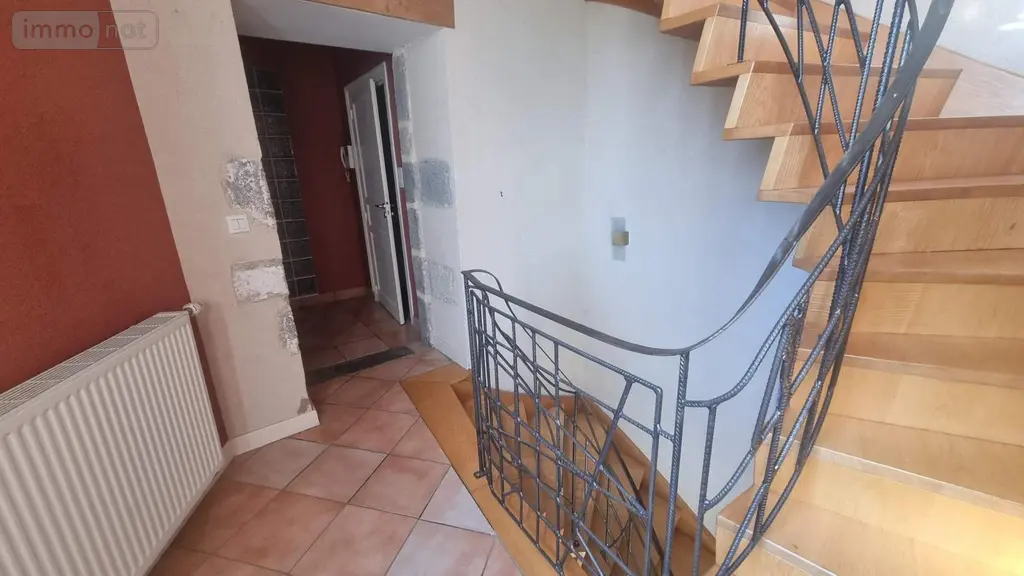 Maison a vendre Mayenne 53100 Mayenne 53 339 m2 11 pièces 290920 euros 046/892 011