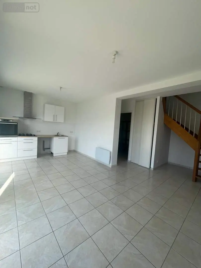 Appartement a vendre Moulay 53100 Mayenne 53 53 m2 3 pièces 89250 euros 046/899 002