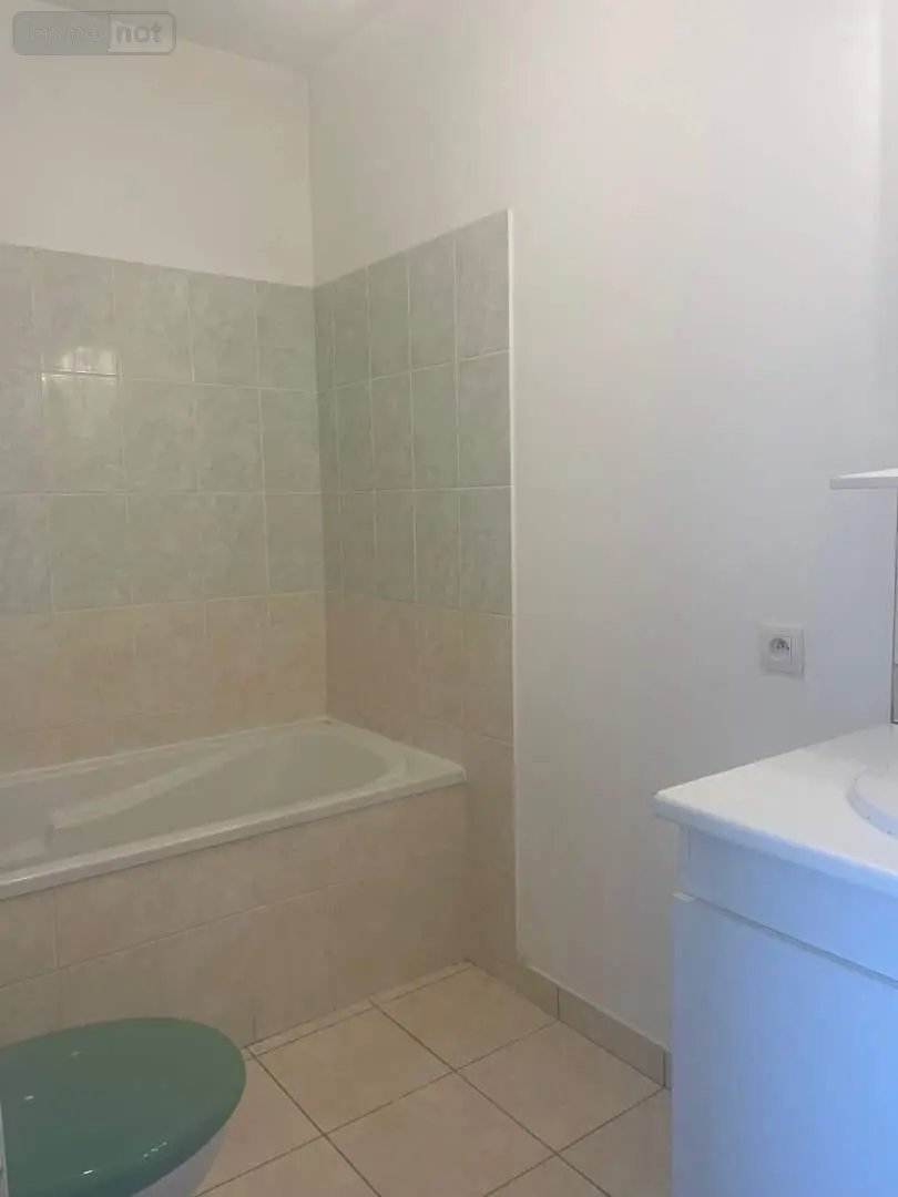 Appartement a vendre Moulay 53100 Mayenne 53 53 m2 3 pièces 89250 euros 046/899 004