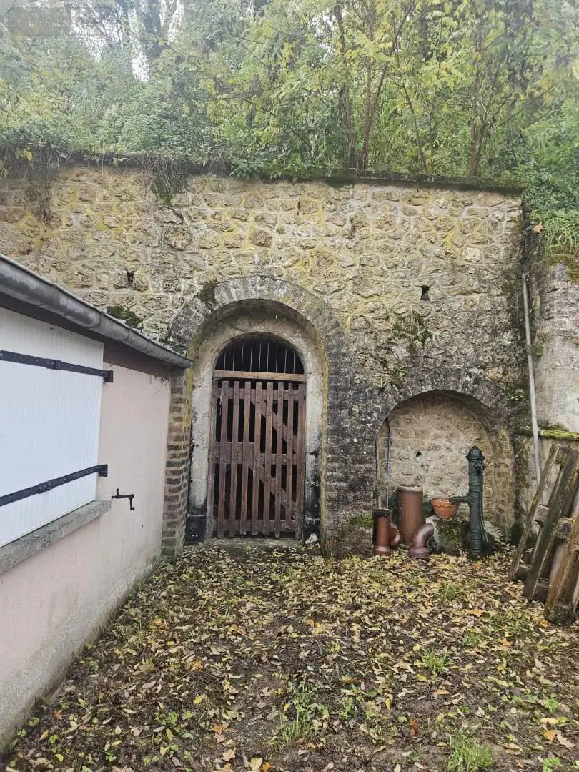 Divers a vendre La Chartre-sur-le-Loir 72340 Sarthe 72 35 m2 18000 euros 131849 001