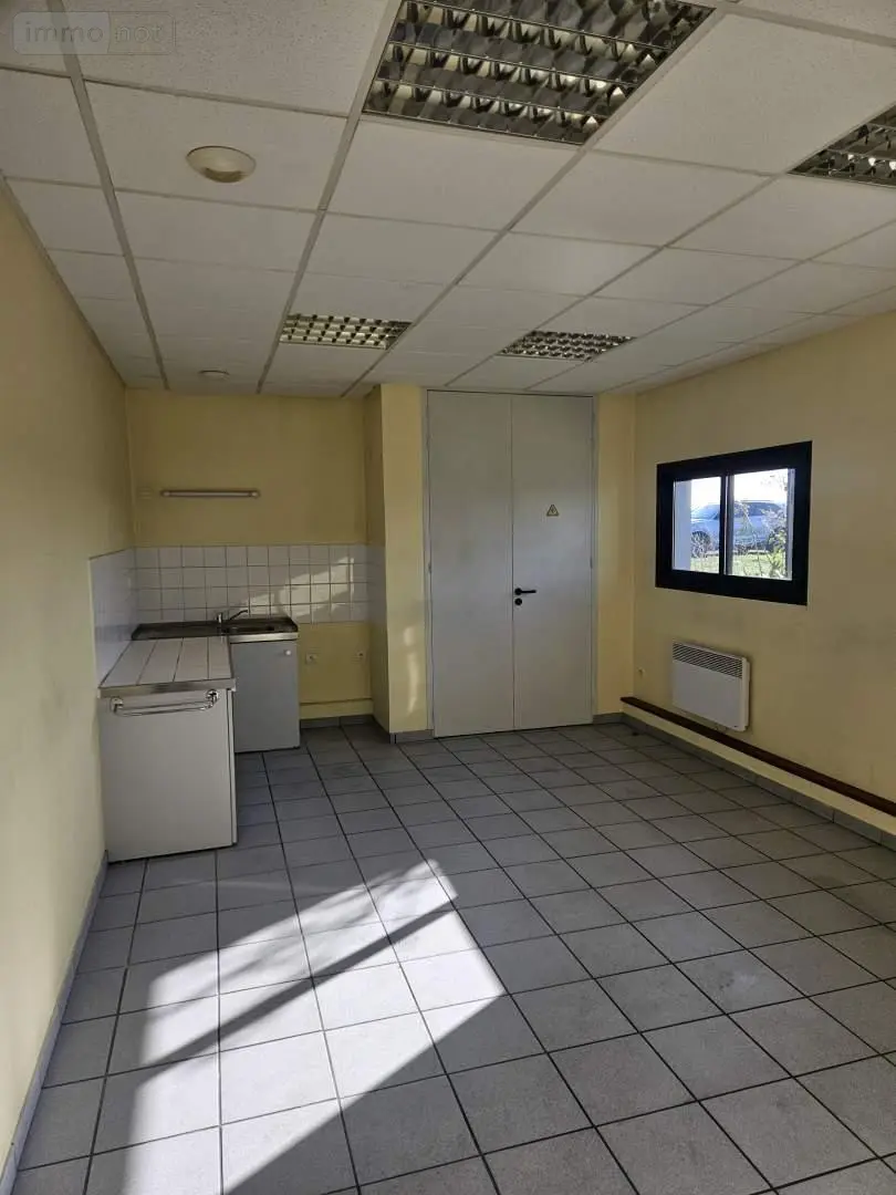 Location fonds et murs commerciaux Saint-Paterne-Racan 37370 Indre-et-Loire 37 1170 m2 4 pièces 5000 euros 132265 006