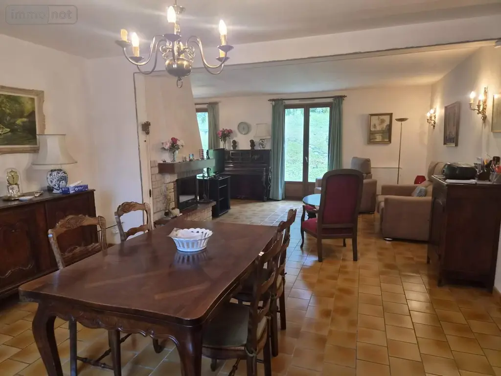 Maison a vendre La Chartre-sur-le-Loir 72340 Sarthe 72 146 m2 7 pièces 153700 euros 132928 004