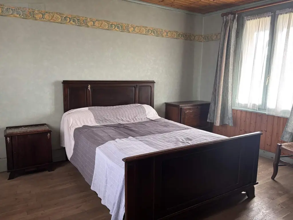 Propriete a vendre Crécy-en-Ponthieu 80150 Somme 80 135 m2 7 pièces 271620 euros 113/1784 005