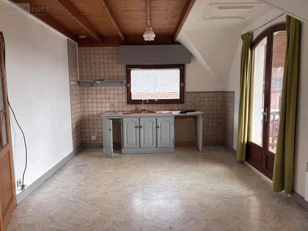 Propriete a vendre Crécy-en-Ponthieu 80150 Somme 80 135 m2 7 pièces 271620 euros 113/1784 007