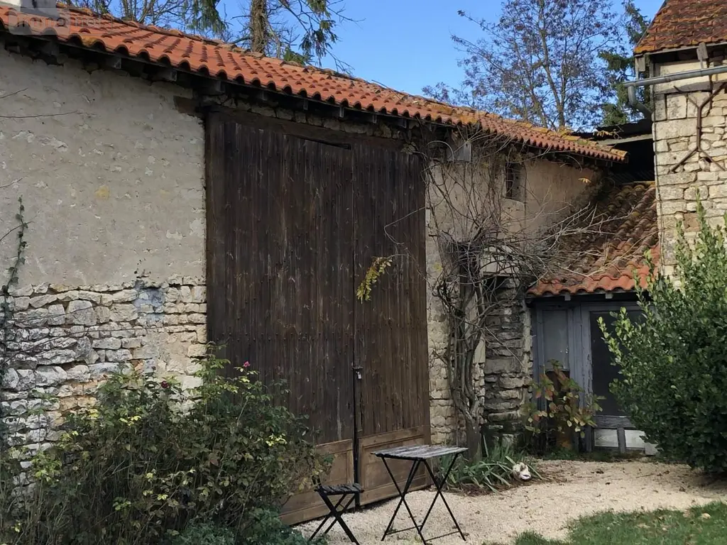 Maison a vendre Neuville-de-Poitou 86170 Vienne 86 191 m2 5 pièces 285000 euros 018/1033 009