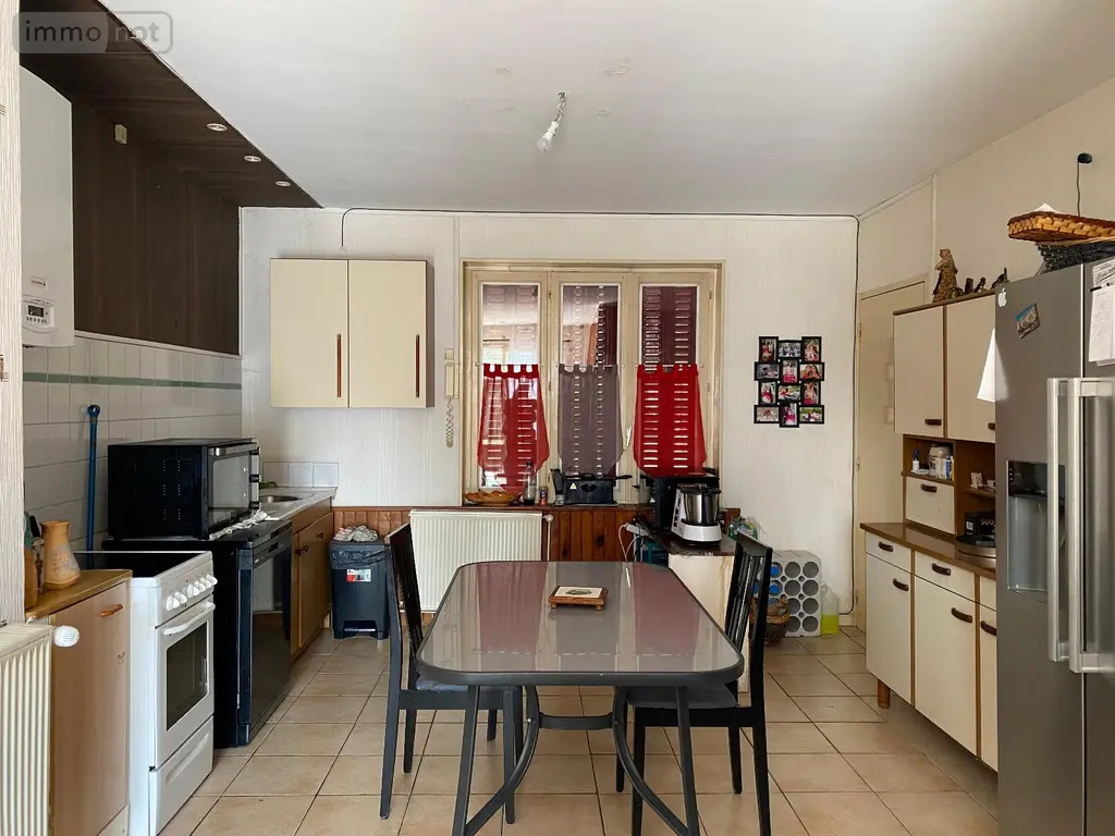 Immeuble de rapport a vendre Génelard 71420 Saône-et-Loire 71 279 m2 136840 euros IM-E-CA 023