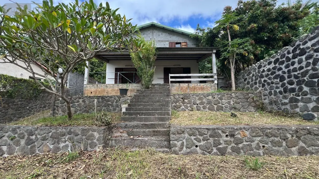Maison a vendre Entre-Deux 97414 La Réunion 974 131 m2 5 pièces 254200 euros 97405-970747 033