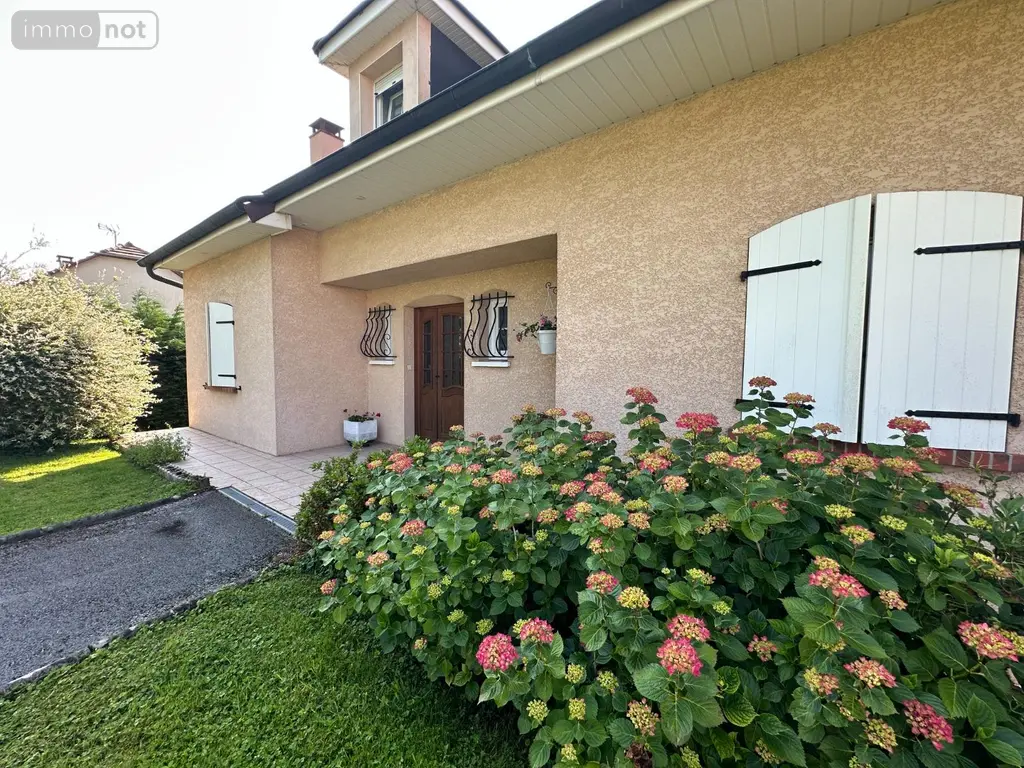 Propriete a vendre Jouhe 39100 Jura 39 350 m2 13 pièces 397000 euros J / LL 018