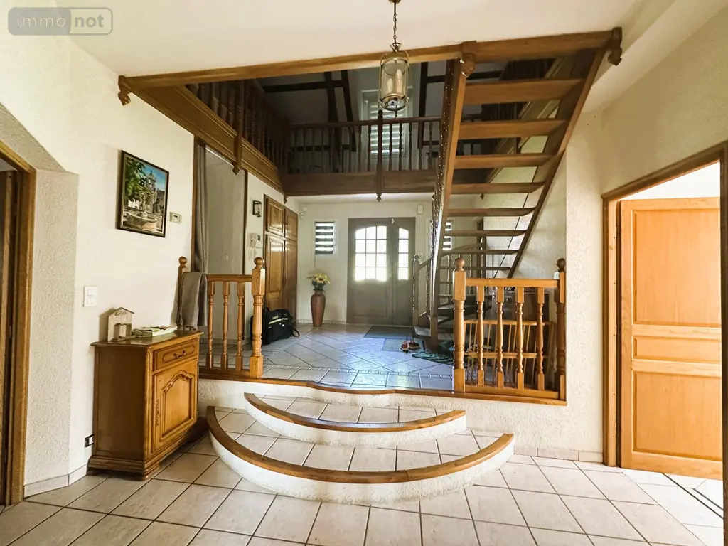 Propriete a vendre Jouhe 39100 Jura 39 350 m2 13 pièces 397000 euros J / LL 002