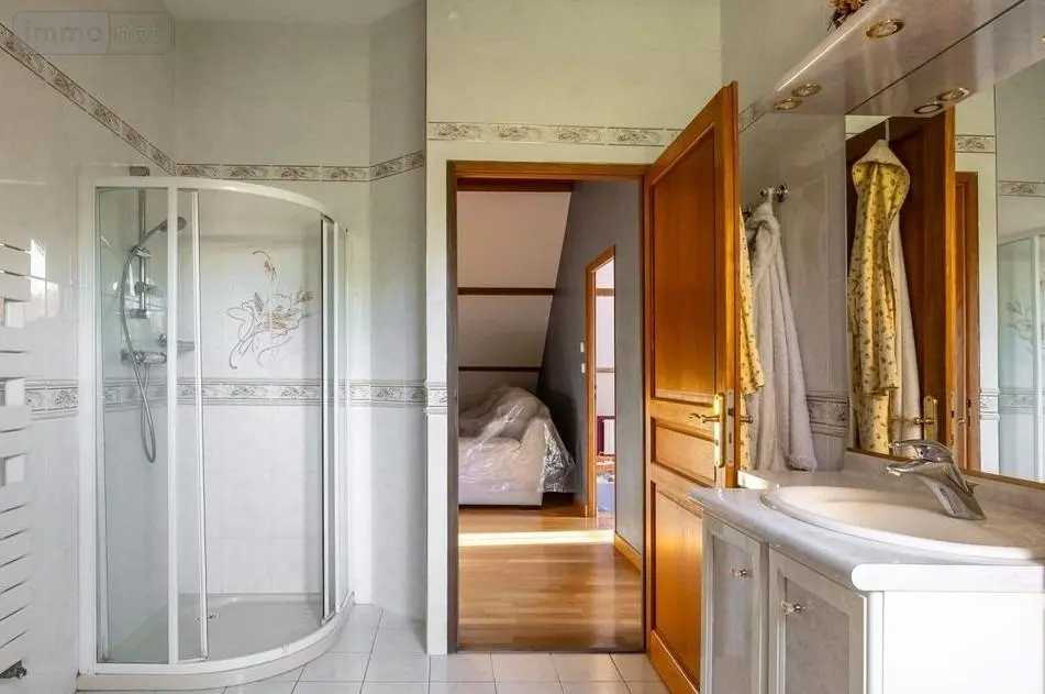 Propriete a vendre Jouhe 39100 Jura 39 350 m2 13 pièces 397000 euros J / LL 008