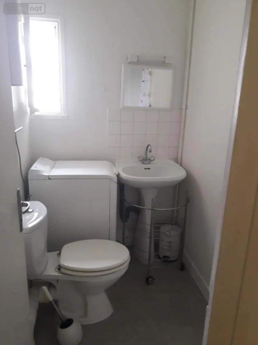Location appartement Bourg-en-Bresse 01000 Ain 01 19 m2 1 pièce 425 euros 01083-L179 007