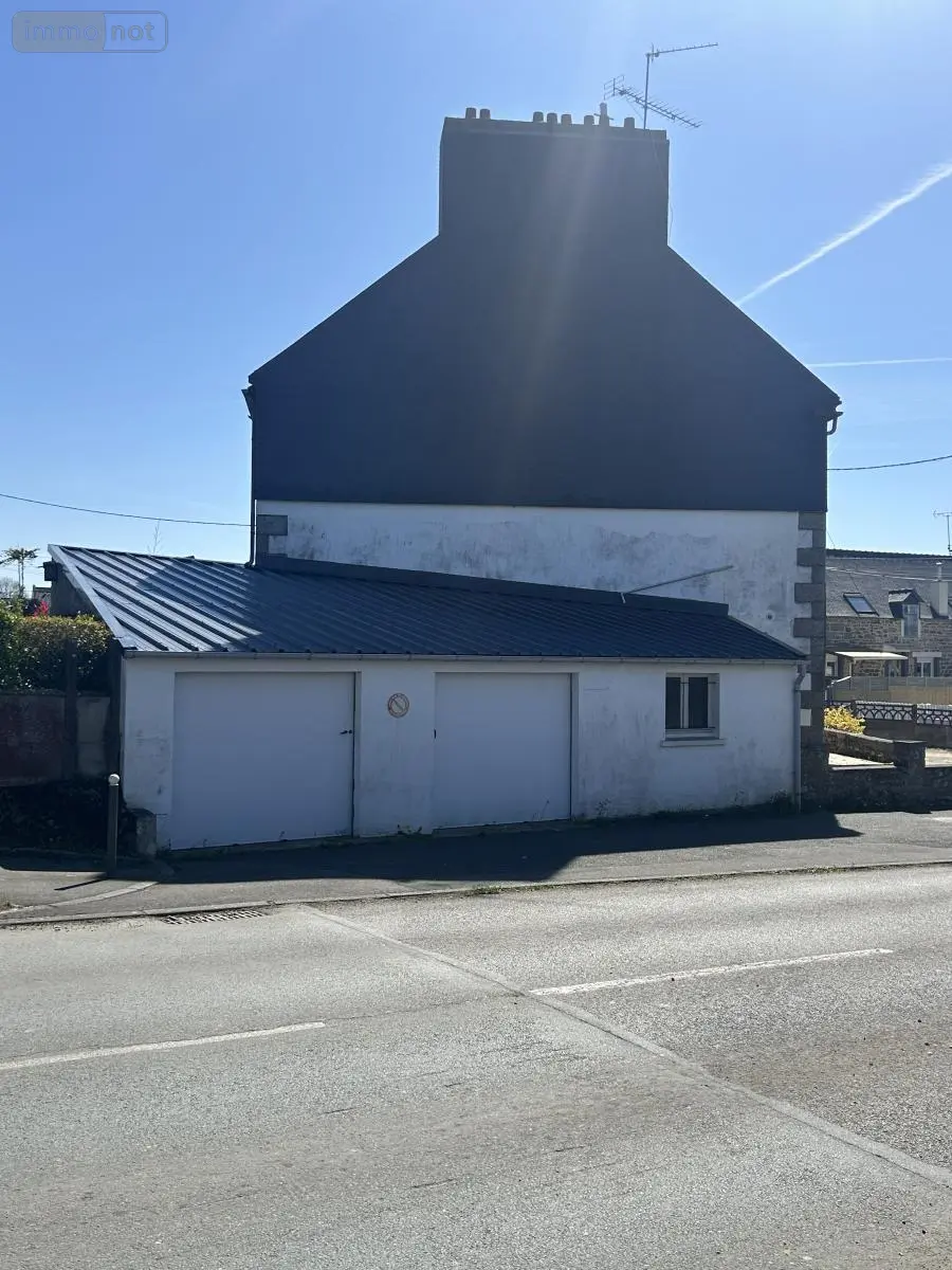 Immeuble de rapport a vendre Saint-Agathon 22200 Côtes-d'Armor 22 194 m2 365600 euros 22064-1161 004