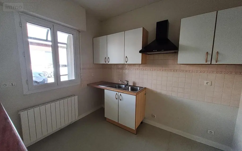 Appartement a vendre Carhaix-Plouguer 29270 Finistère 29 66 m2 3 pièces 94500 euros 29066-3853 004