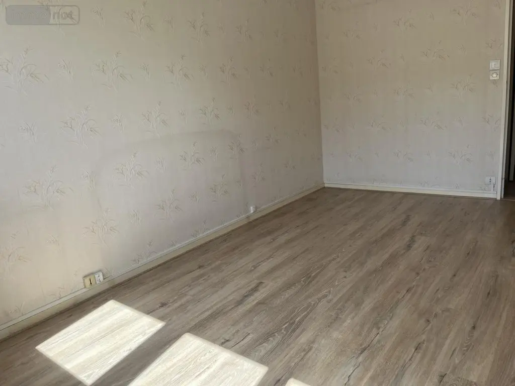 Location appartement Laval 53000 Mayenne 53 76 m2 4 pièces 775 euros 53003-L28 011