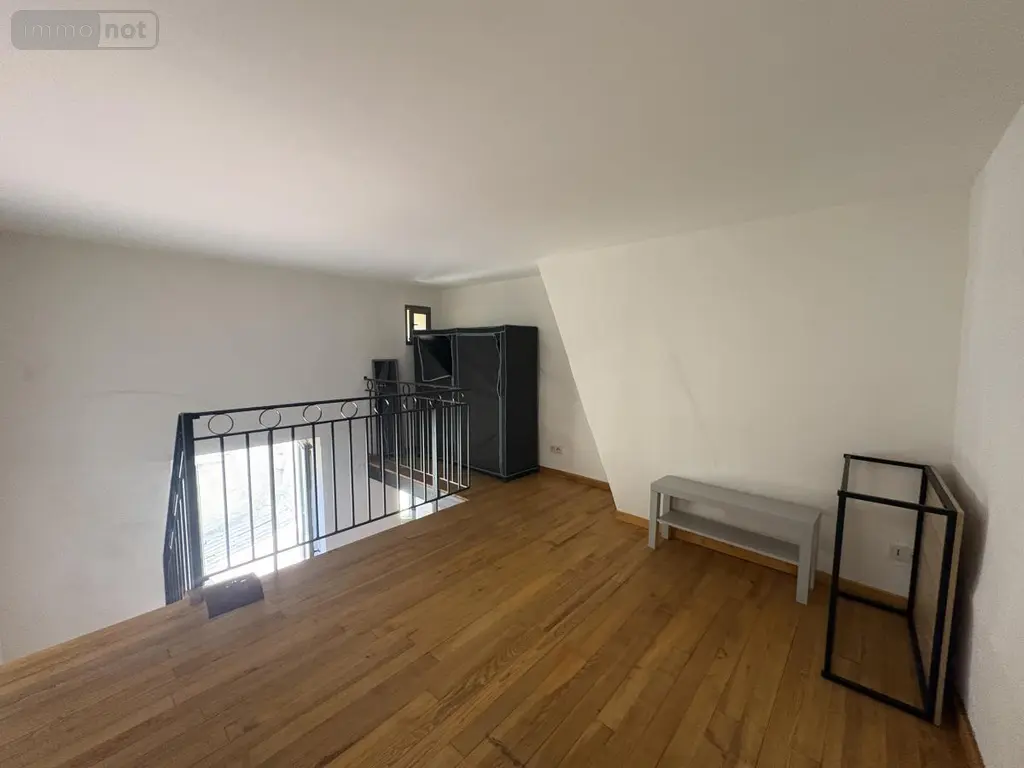 Appartement a vendre Forcalquier 04300 Alpes-de-Haute-Provence 04 28 m2 1 pièce 92200 euros 04022-140 005