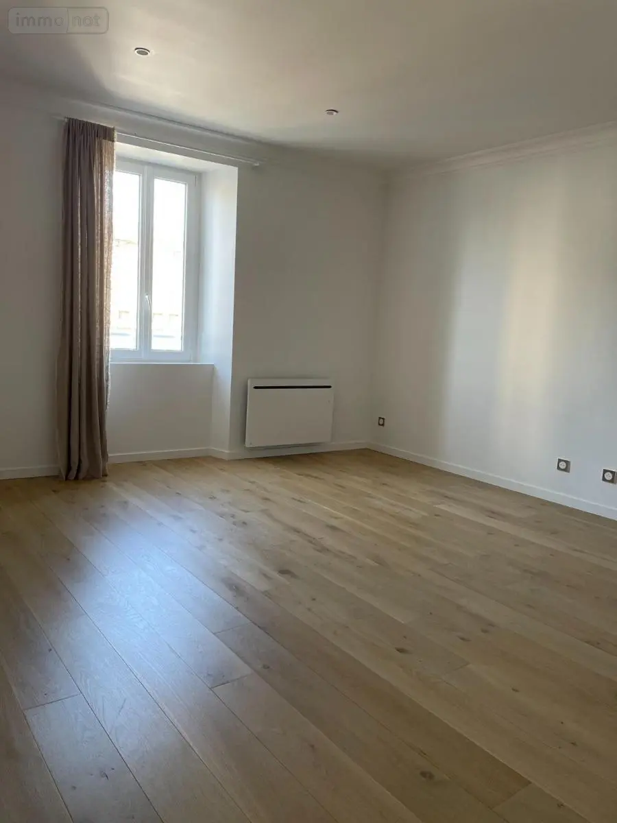Location appartement Saint-Malo 35400 Ille-et-Vilaine 35 67 m2 3 pièces 1265 euros 35104-L139 002