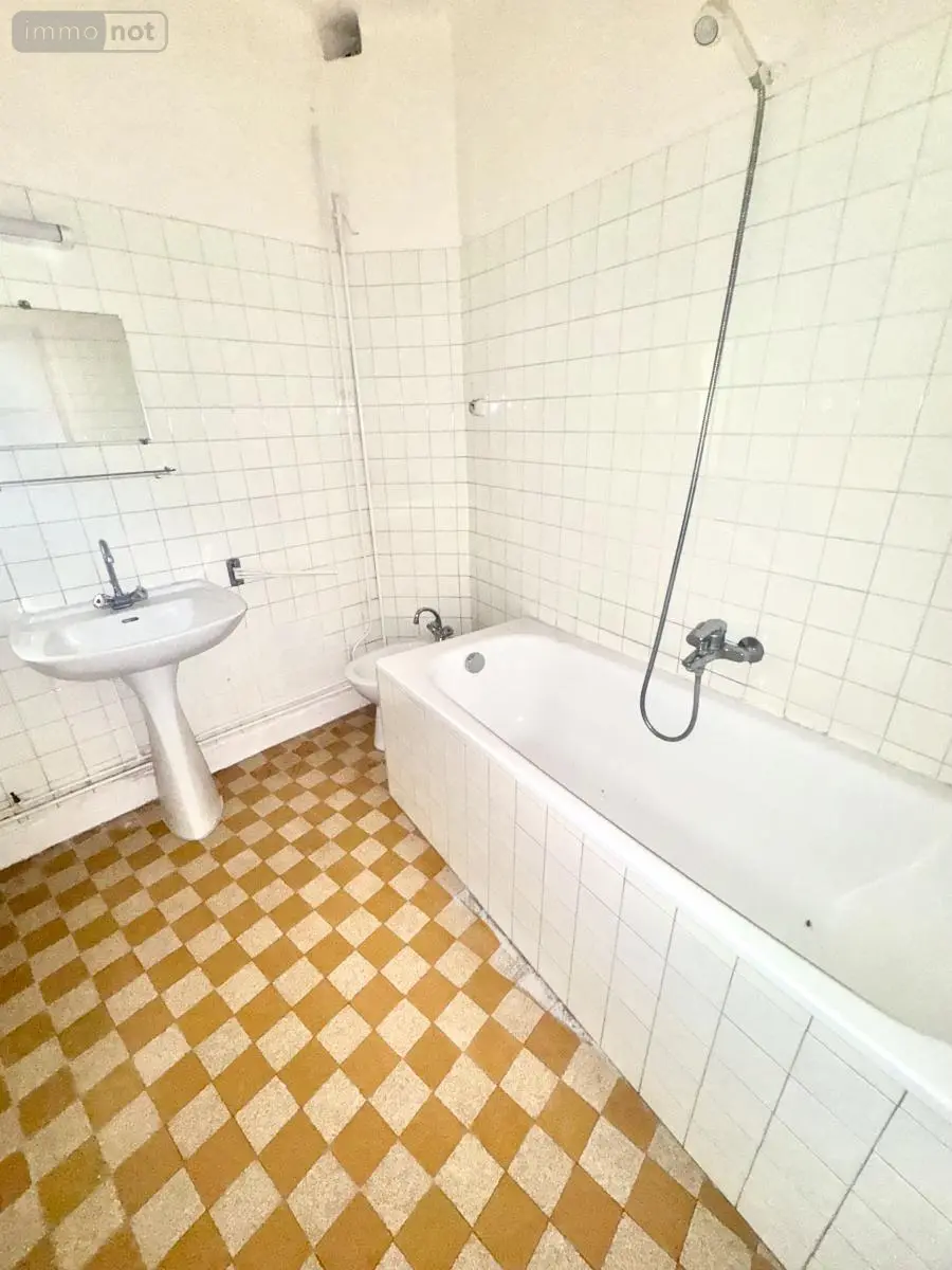 Maison a vendre Saint-Chély-d'Apcher 48200 Lozère 48 86 m2 76000 euros 48032-259 008