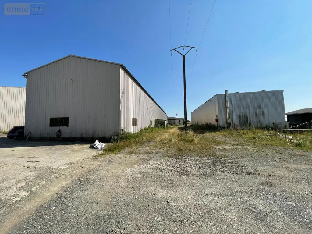 Fonds et murs commerciaux a vendre Saint-Jean-de-Liversay 17170 Charente-Maritime 17 4000 m2 3090000 euros 17015-504 019