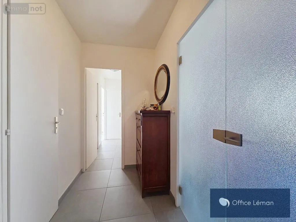 Appartement a vendre Ferney-Voltaire 01210 Ain 01 69 m2 3 pièces 360000 euros 01047-870 008
