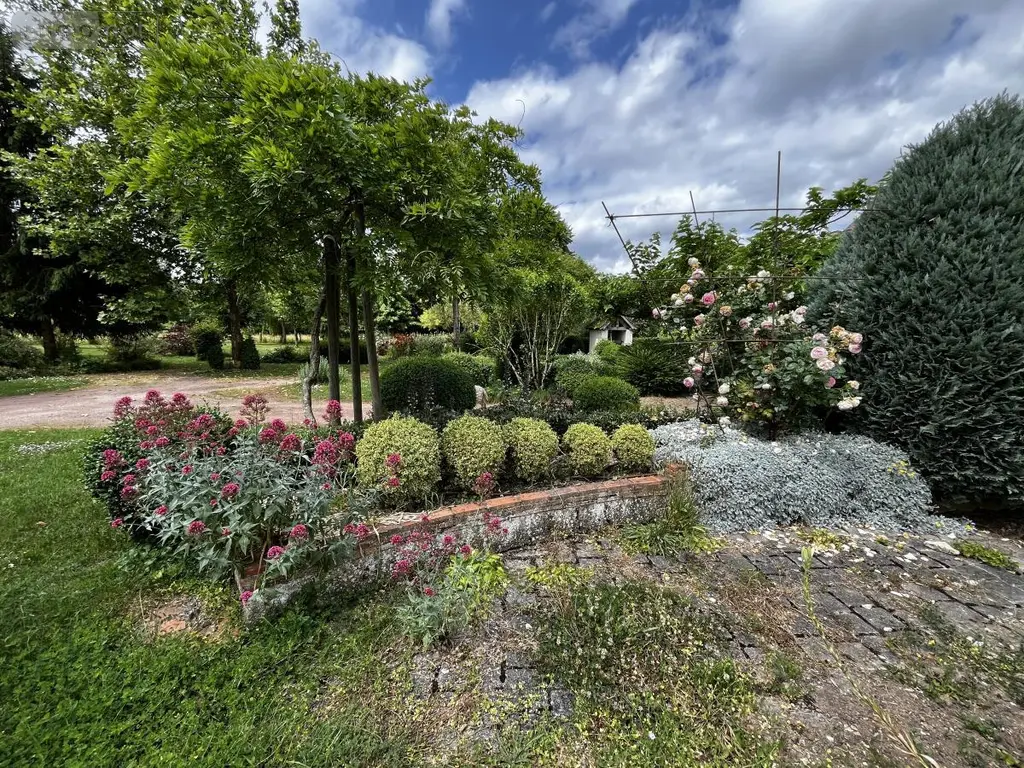 Maison a vendre Luynes 37230 Indre-et-Loire 37 432 m2 10 pièces 840000 euros 37009-2657 017