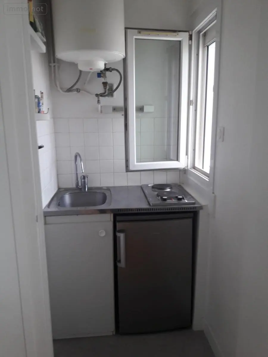 Location appartement Bourg-en-Bresse 01000 Ain 01 19 m2 1 pièce 425 euros 01083-L179 005