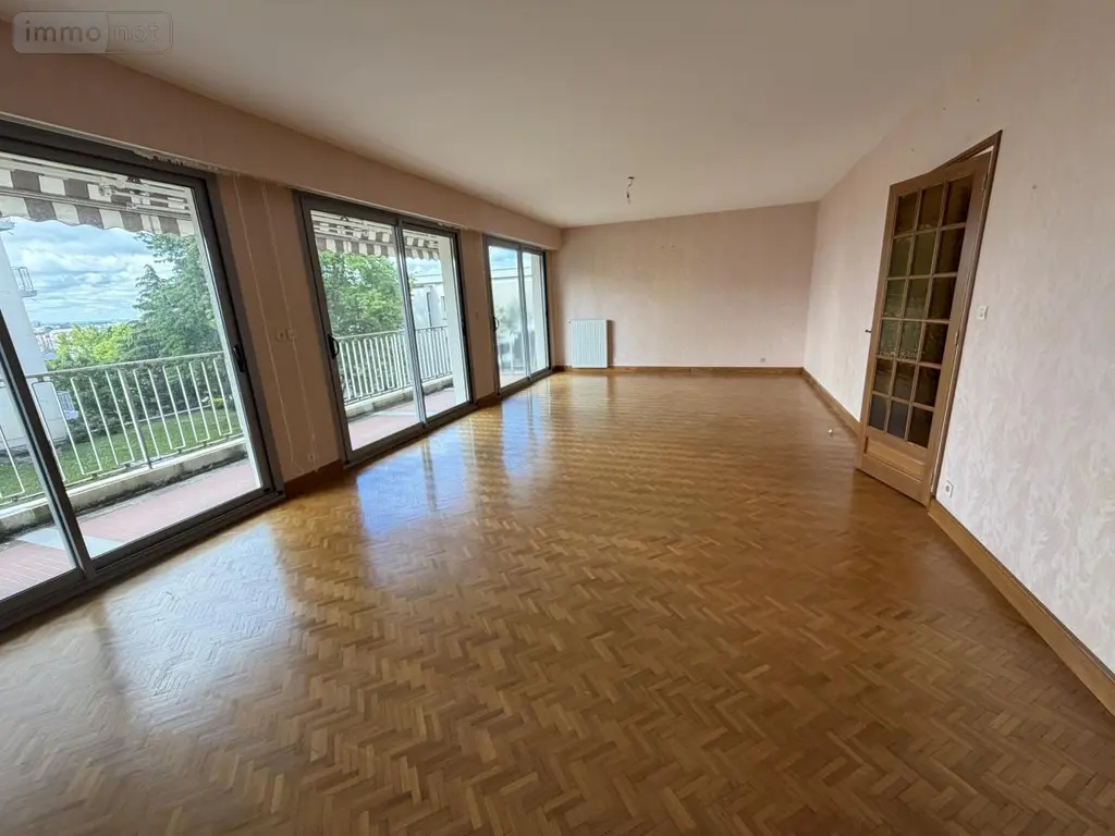 Appartement a vendre Cholet 49300 Maine-et-Loire 49 105 m2 5 pièces 147000 euros 49055-77 003