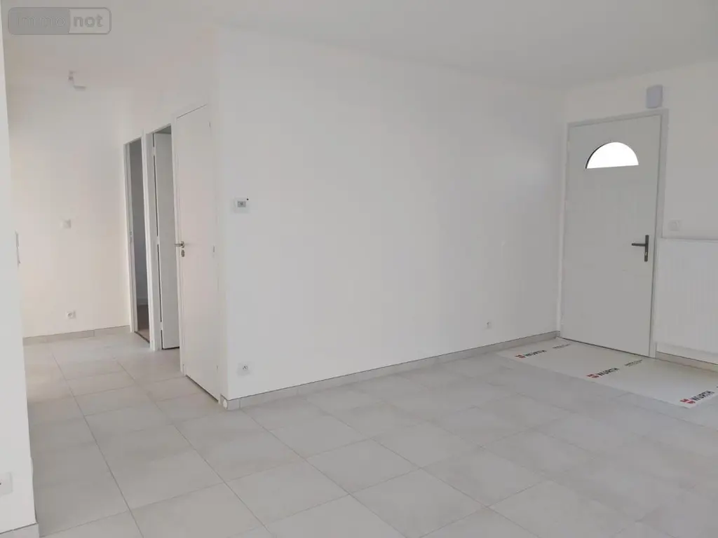 Location maison Combourg 35270 Ille-et-Vilaine 35 75 m2 4 pièces 1045 euros 35130-L327 003