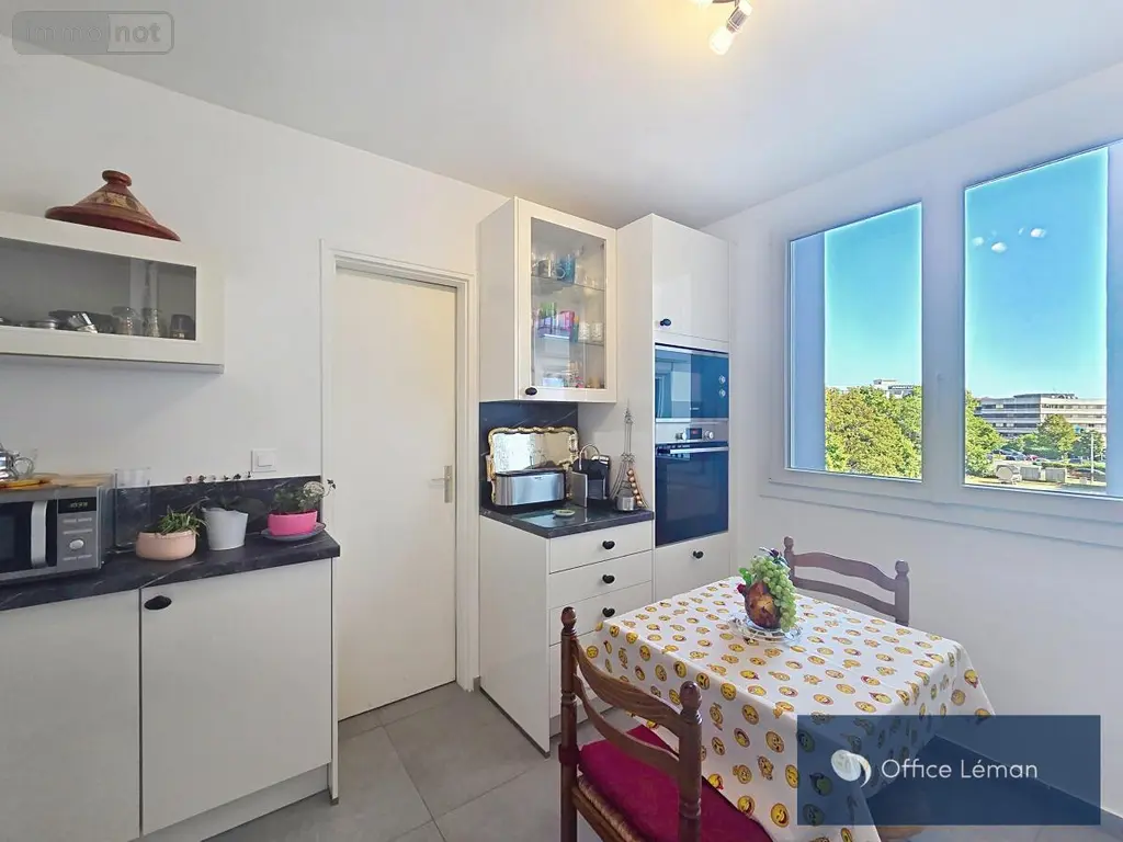 Appartement a vendre Ferney-Voltaire 01210 Ain 01 69 m2 3 pièces 360000 euros 01047-870 005