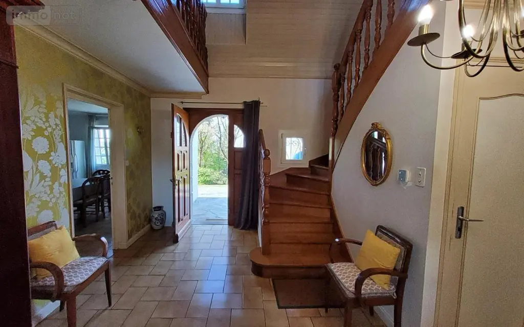 Maison a vendre Carhaix-Plouguer 29270 Finistère 29 166 m2 7 pièces 262500 euros 29066-3840 002