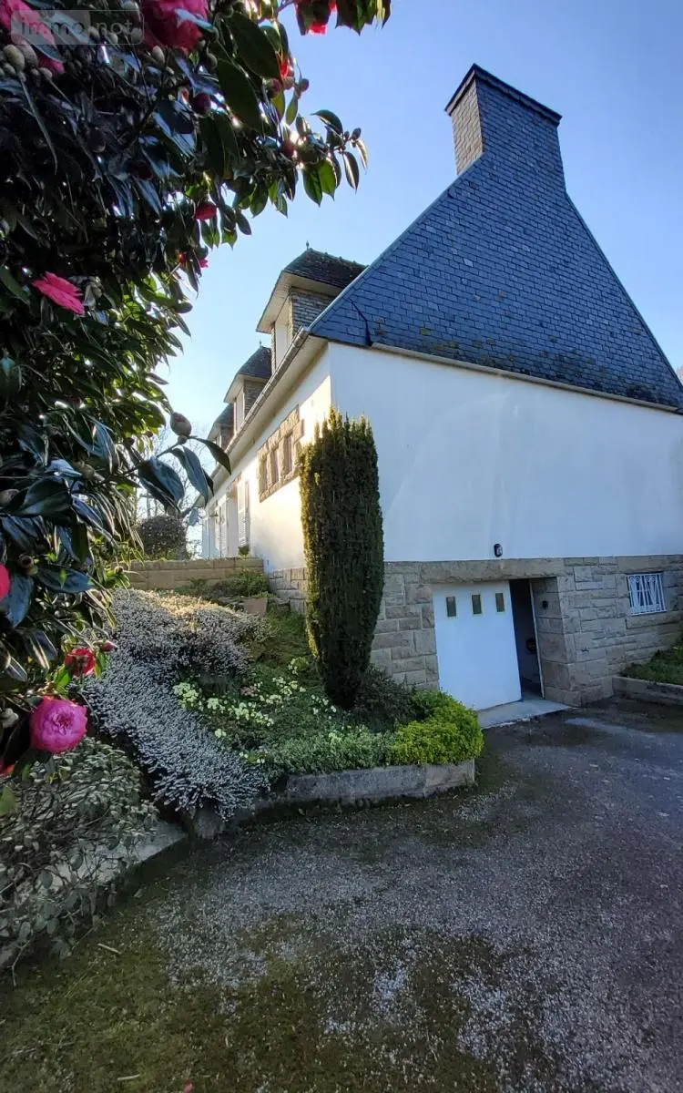 Maison a vendre Carhaix-Plouguer 29270 Finistère 29 166 m2 7 pièces 262500 euros 29066-3840 027