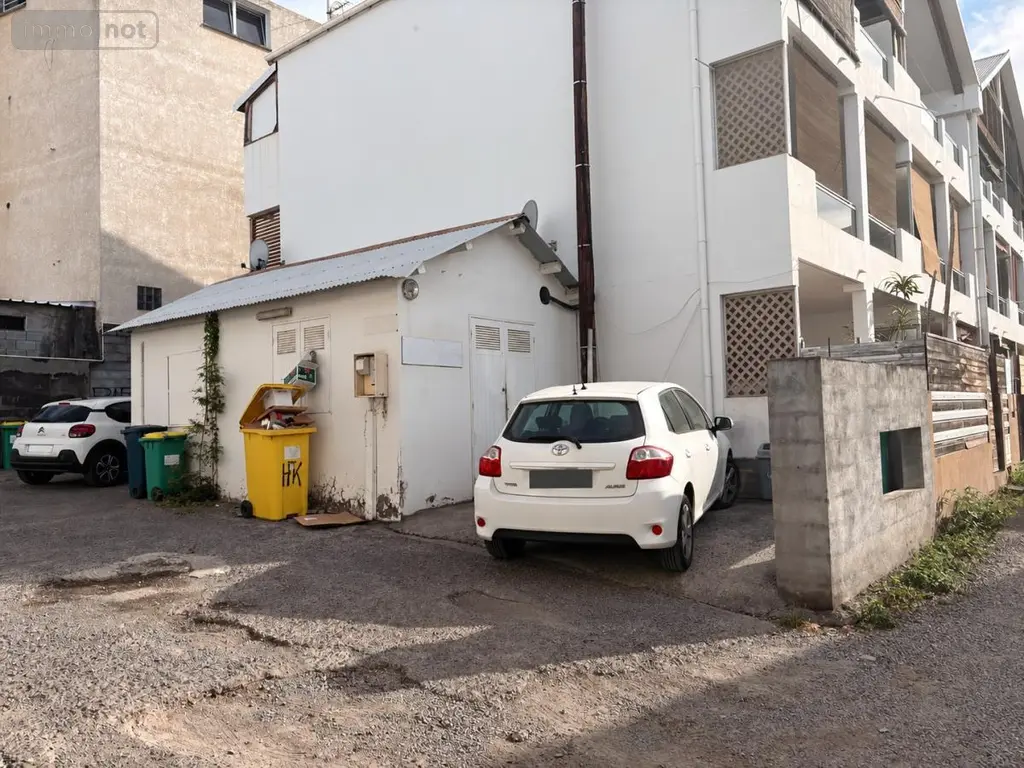 Garage et parking a vendre Saint-Paul 97434 La Réunion 974 11 m2 15200 euros 97409-365 002