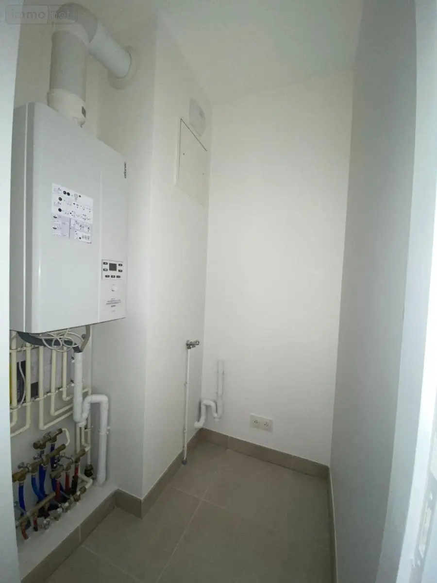 Location appartement Saint-Philbert-de-Grand-Lieu 44310 Loire-Atlantique 44 65 m2 818 euros 44039-L333 010