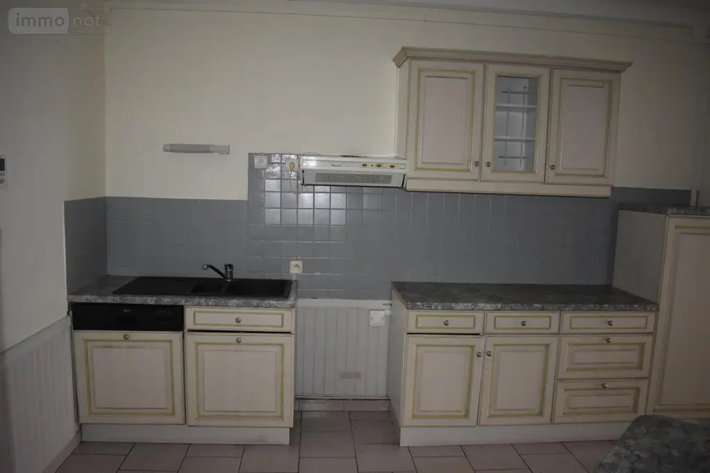 Maison a vendre Candé 49440 Maine-et-Loire 49 205 m2 234500 euros 49095-1664 009