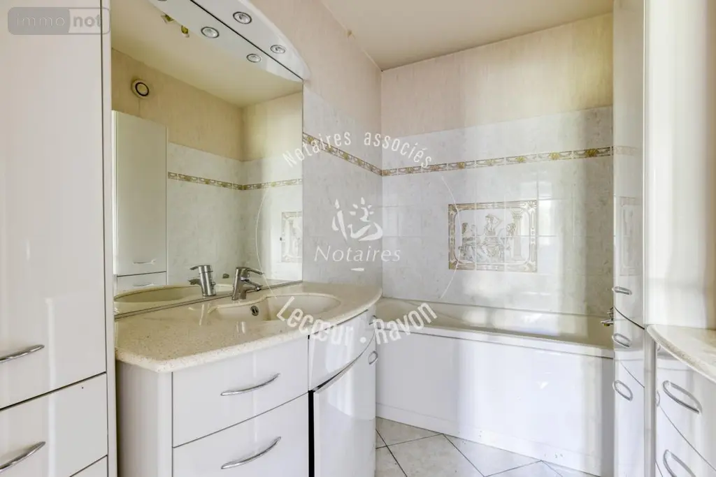 Appartement a vendre Montigny-le-Bretonneux 78180 Yvelines 78 92 m2 6 pièces 268800 euros 92076-155 011