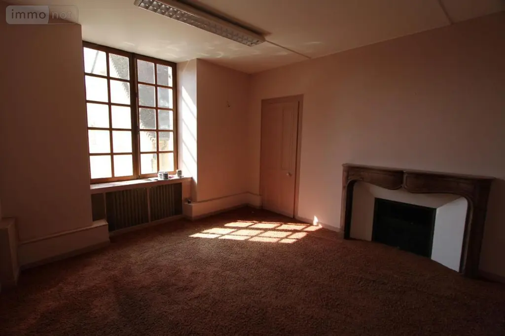 Location fonds et murs commerciaux Dole 39100 Jura 39 89 m2 950 euros 39033-L529 008