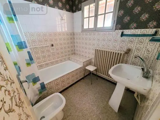 Maison a vendre Pierrelatte 26700 Drôme 26 323 m2 365750 euros 26060-829 006