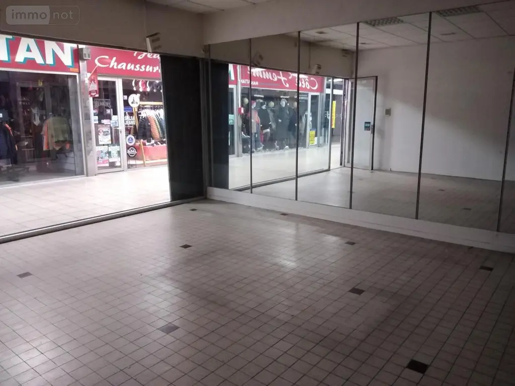 Location fonds et murs commerciaux Cambrai 59400 Nord 59 35 m2 450 euros 59085-L484 003