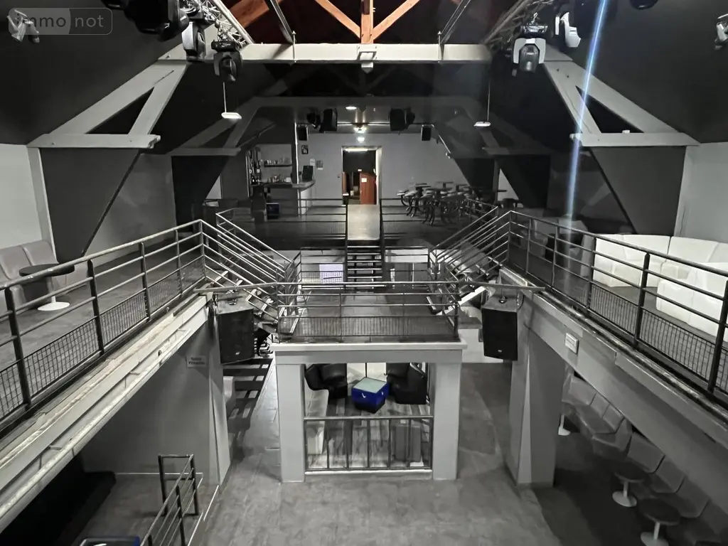Fonds et murs commerciaux a vendre Beaupréau-en-Mauges 49600 Maine-et-Loire 49 1275 m2 619200 euros 49058-1416 008